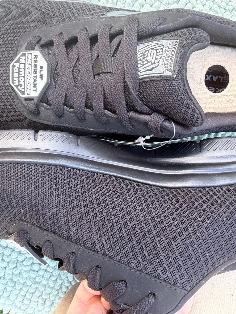 Skechers Men’s size 11 Black Slip-Resistant Memory Foam Athletic Shoes! New! - Picture 8 of 10